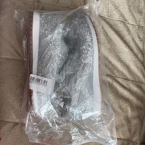 BRAND NEW sparkly glitter dance shoes